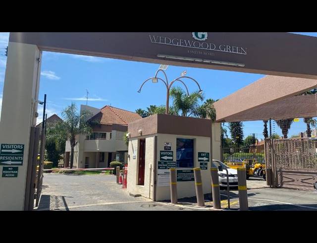 3 BEDROOM APARTMENT FOR SALE IN BEDFORD GARDENS